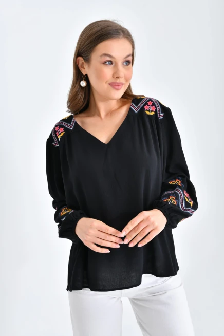 Kadın Uzun Kol V Yaka Nakış Detaylı Salaş Bluz