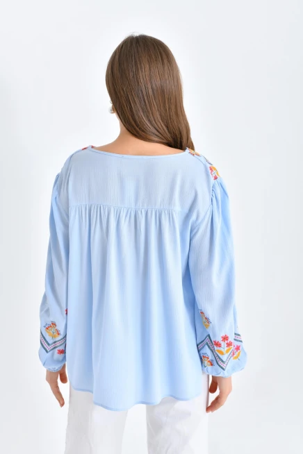 Kadın Uzun Kol V Yaka Nakış Detaylı Salaş Bluz