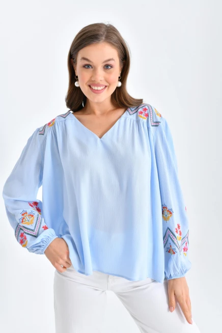 Kadın Uzun Kol V Yaka Nakış Detaylı Salaş Bluz