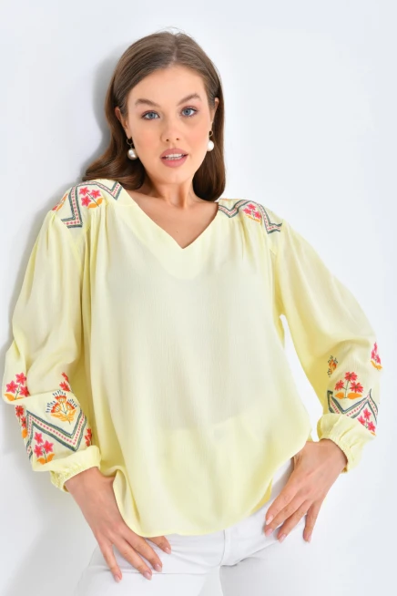 Kadın Uzun Kol V Yaka Nakış Detaylı Salaş Bluz