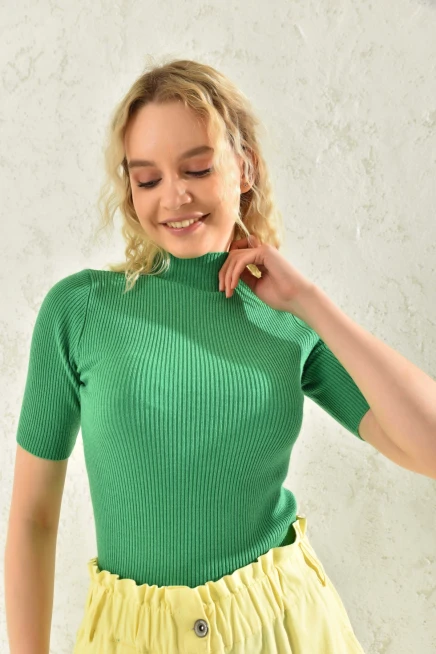 Kadın Yarım Balıkçı Kısa Kol Basic Triko Bluz