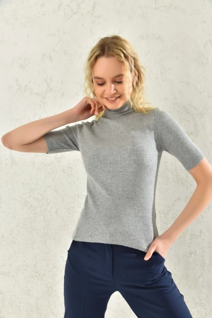 Kadın Yarım Balıkçı Kısa Kol Basic Triko Bluz