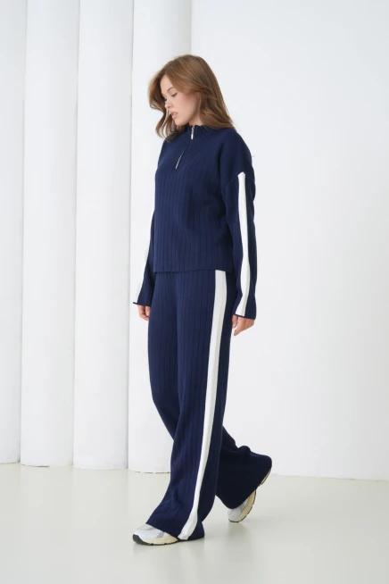 Kadın Dik Yaka Yarım Pat Fermuar Örgü Detay Kazak Pantolon İkili Triko Takım