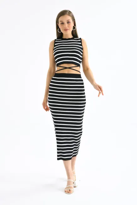 Kadın Bisiklet Yaka Çizgili Bağcık Detay Crop Bluz Uzun Etek İkili Triko Takım 10239 Plt