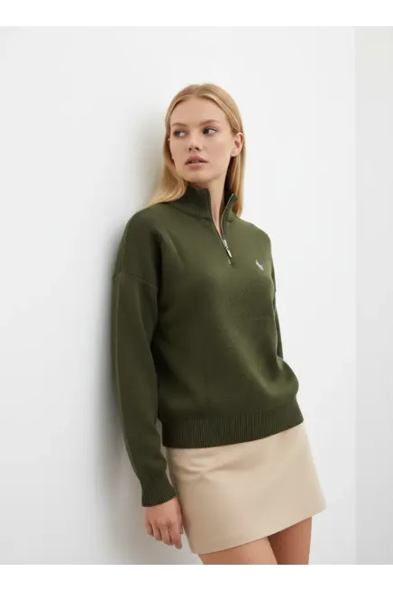 Kadın Dik Yaka Yarım Pat Fermuar Yumuşak Dokulu Triko Kazak 10536