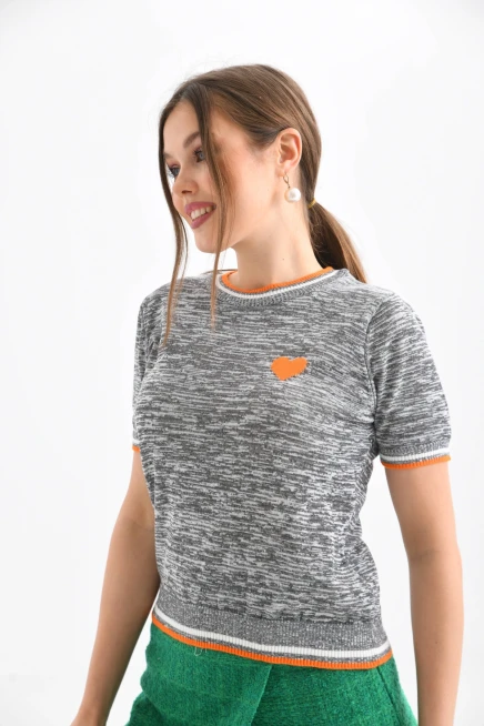 Gri-Turkuaz Kalp Desenli Kısa Kol Mevsimlik Kazak